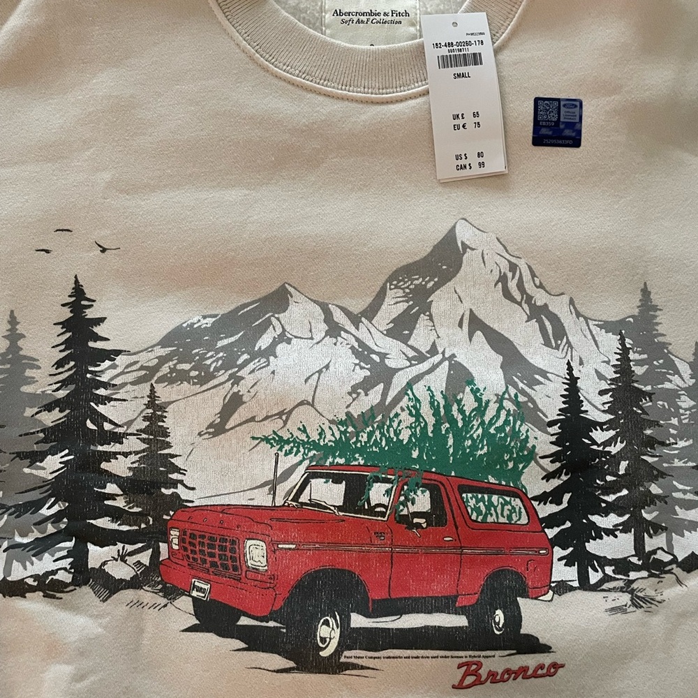NWT A&F Holiday sweatshirt🎄 - Picture 3 of 4